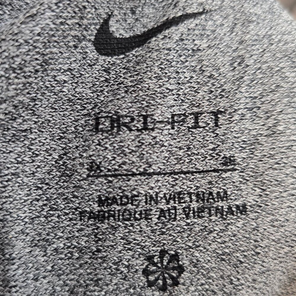 Nike Women's Attack DRI-FIT Mid-Rise Shorts 5 in - Grey / White - NWT - Picture 3 of 8